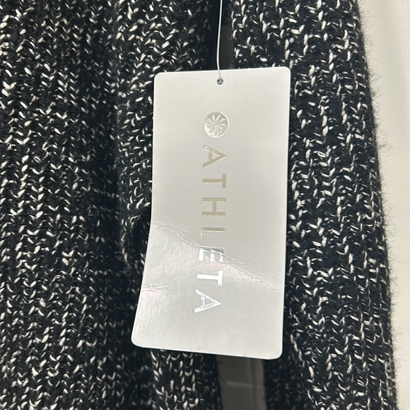 NWT Athleta Shasta V-Neck Sweater size small - Picture 4 of 5